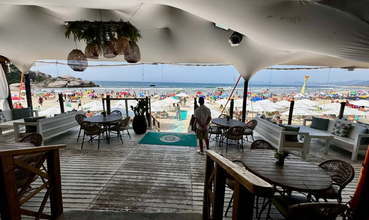 Mona Beach Club